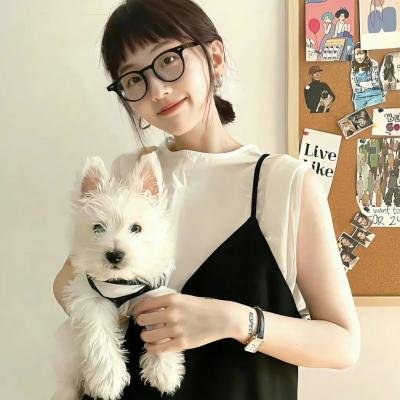 追梦的黎族女娃娃